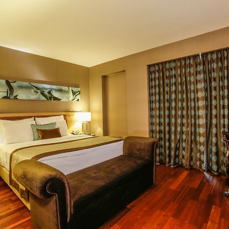 Dedeman Bostanci Istanbul Hotel & Convention Center Ngoại thất bức ảnh A bedroom at the hotel