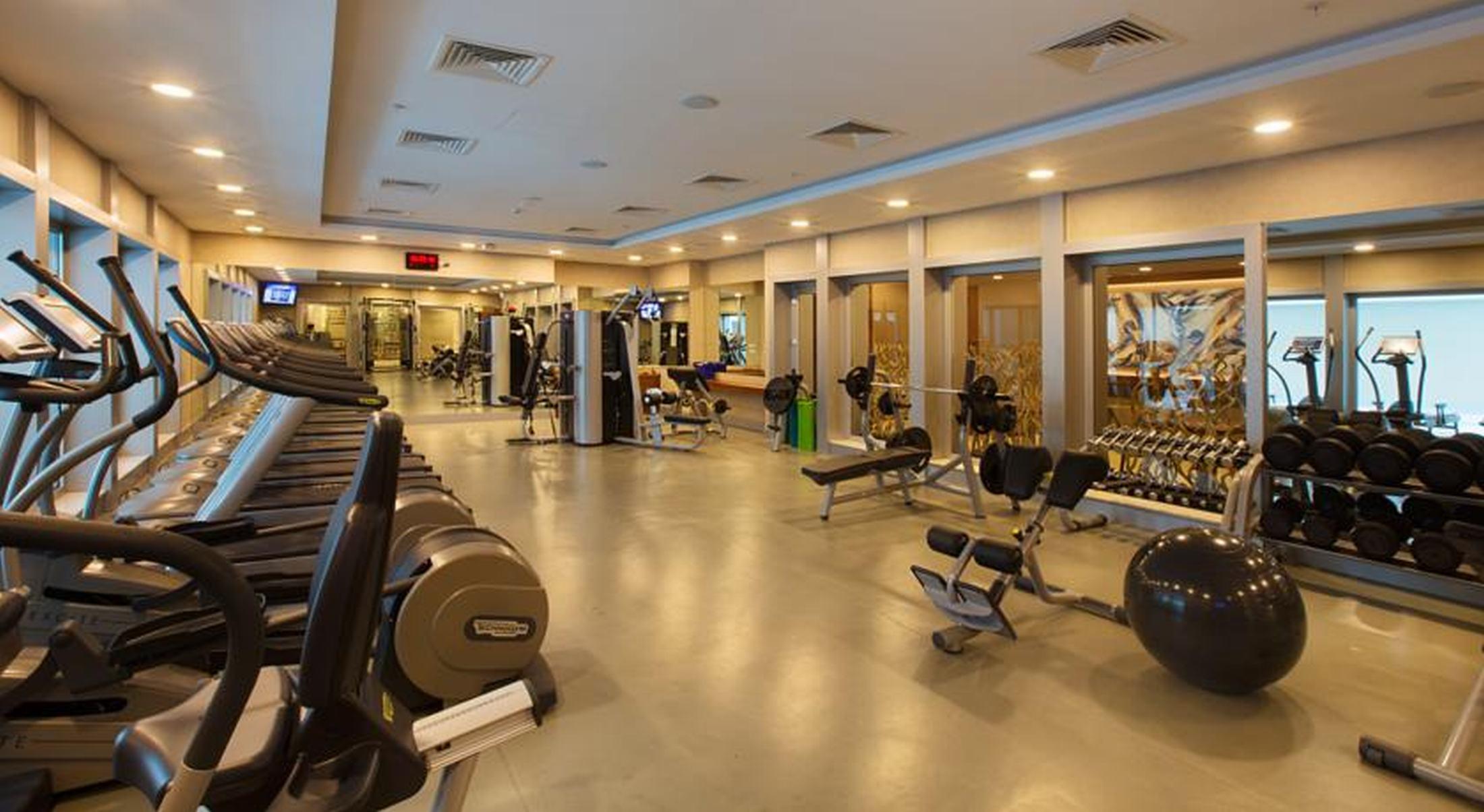 Dedeman Bostanci Istanbul Hotel & Convention Center Ngoại thất bức ảnh The gym at the hotel