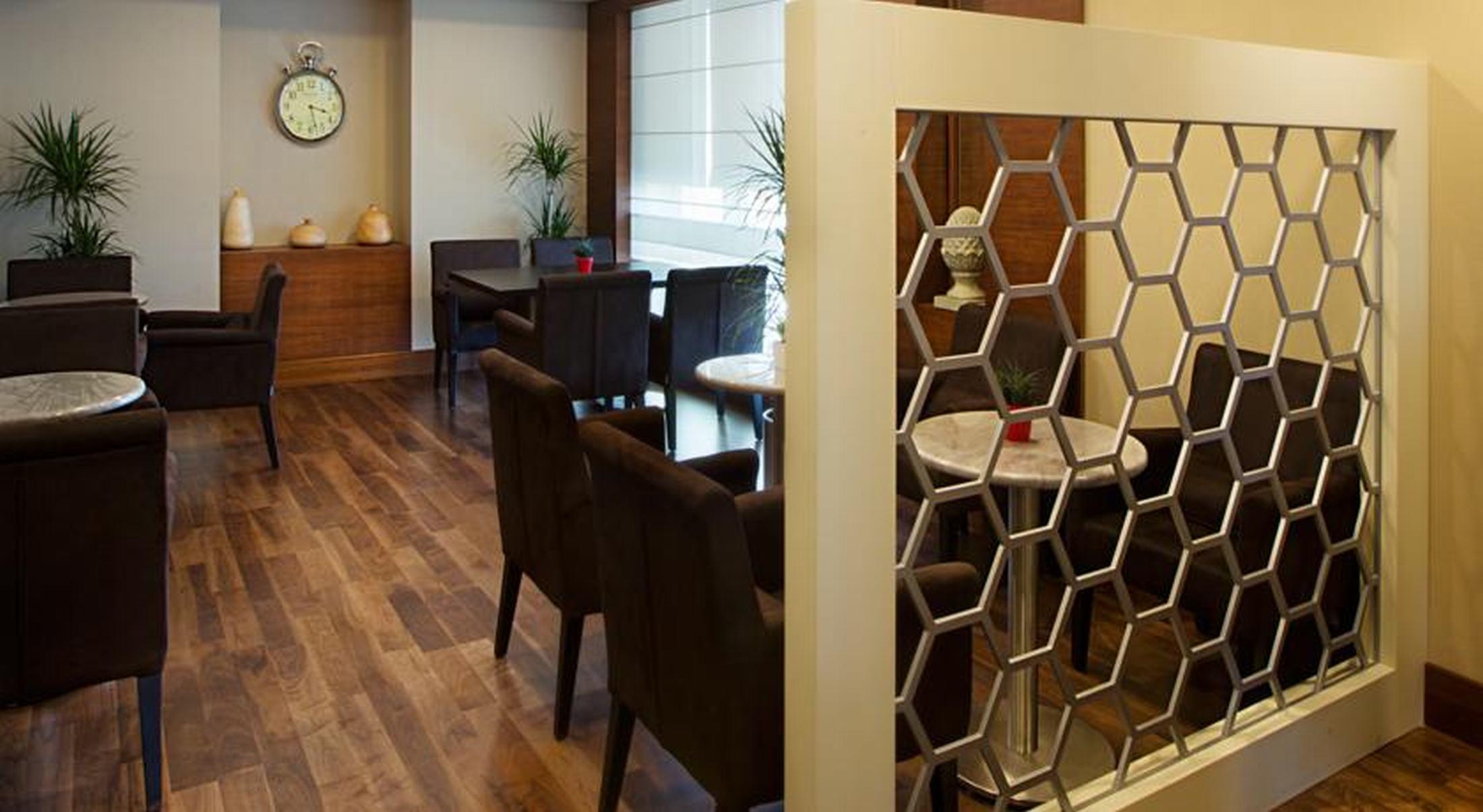 Dedeman Bostanci Istanbul Hotel & Convention Center Ngoại thất bức ảnh The interior of the lounge