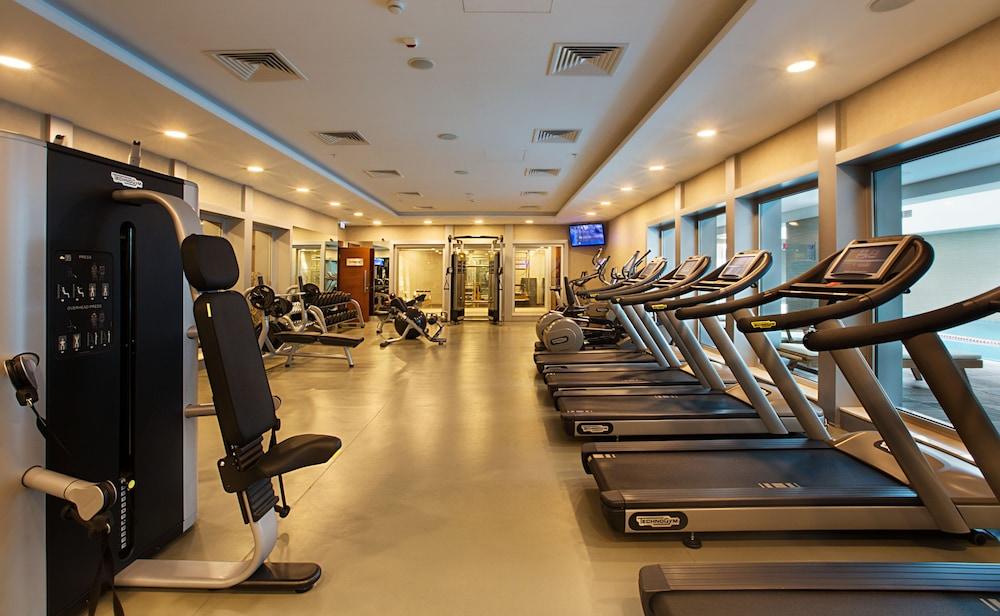 Dedeman Bostanci Istanbul Hotel & Convention Center Ngoại thất bức ảnh The gym at the hotel